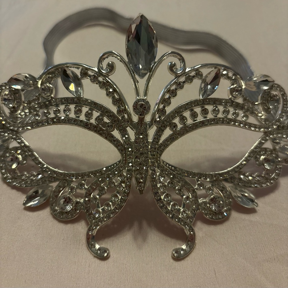 Silver Rhinestone Masquerade Mask - Picture 2 of 4